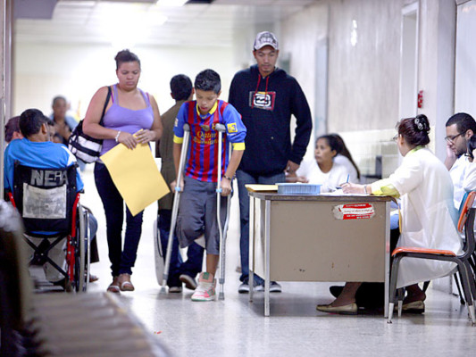 A medio vapor opera el hospital Escuela