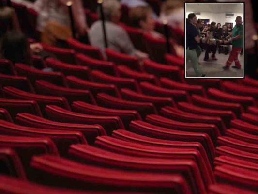 Desequilibrada arroja a una niña desde palco teatral en Argentina&nbsp;&nbsp;