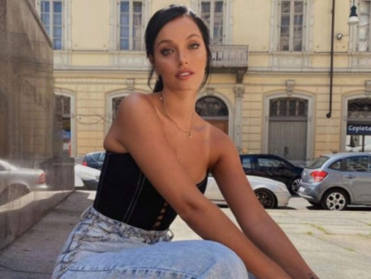 Así es Oriana Sabatini, la sexy cantante novia de Paulo Dybala (FOTOS)