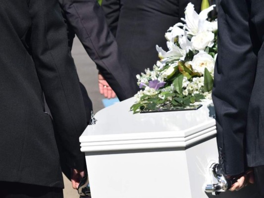'Si no se preocuparon estos años, no vengan': aviso fúnebre se vuelve viral