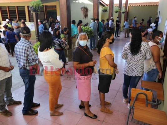 Con un nuevo sistema y con nueva identidad: así se desarrollan las elecciones en Honduras