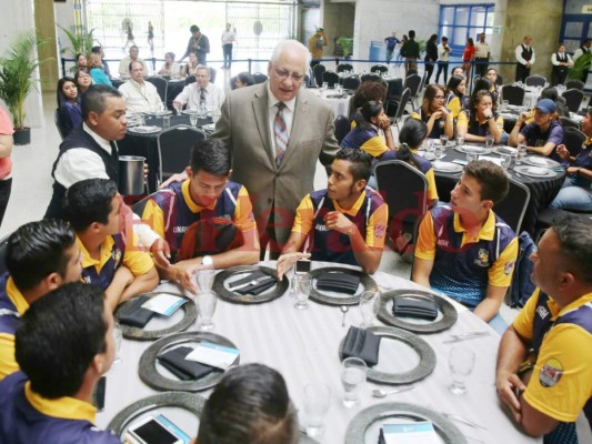 Francisco José Herrera, rector de la UNAH: Nadador, bailarín y gran motagüense