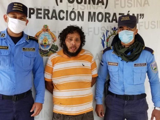 Hombre ataca a machetazos a sus padres porque le prohibieron salir en Olancho