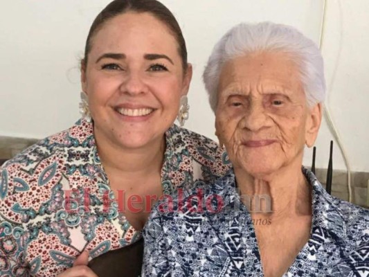 FOTOS: El covid-19 apagó en un segundo 103 años de vida y trayectoria