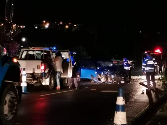 FOTOS: Los destrozos del fatal accidente que dejó un muerto en el anillo periférico