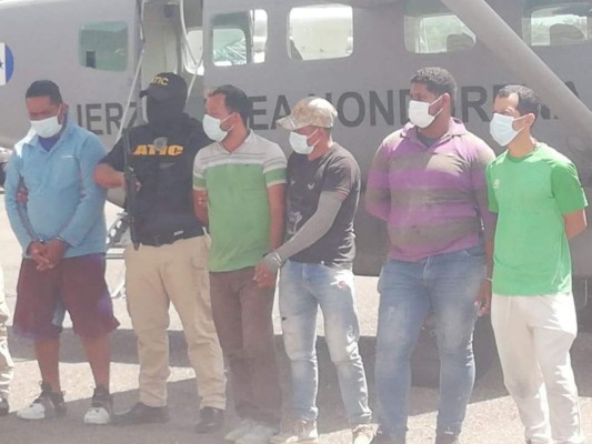 Las imágenes que dejó el fuerte decomiso de cocaína en La Mosquitia