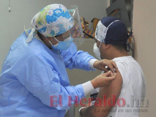 Honduras ya aplicó el 90% de las 48 mil vacunas contra el covid-19 de Covax