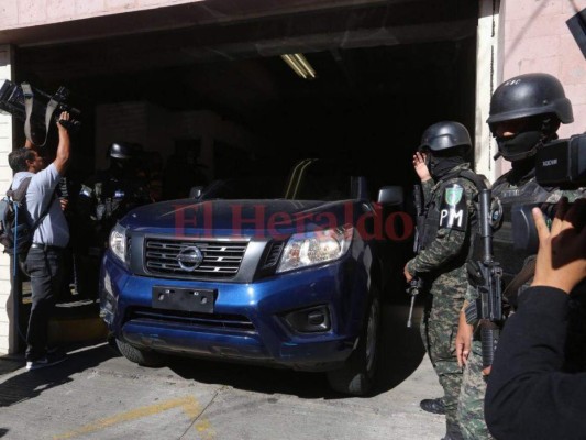 Fuerte custodia en oficinas de la Atic tras captura de ex primera dama, Rosa Elena de Lobo