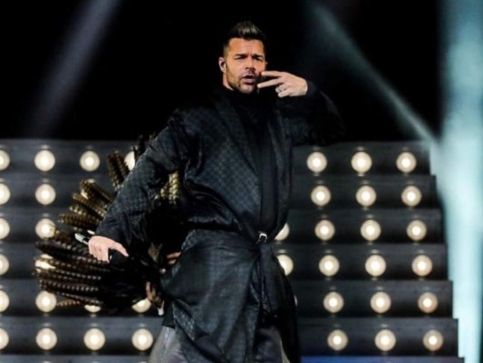 ¿Cuánto cuesta el lujoso vehículo que conduce Ricky Martin?
