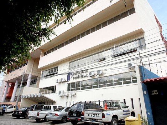 Bajo investigación, se reanudan actividades en el edificio del IP