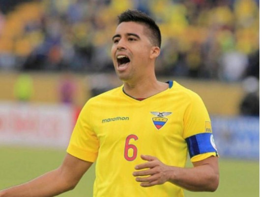 Olga Romanova, la sexi esposa de una de las estrellas de la selección ecuatoriana