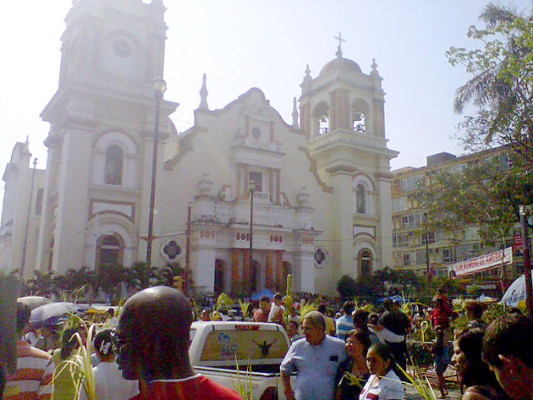 '¡Hosanna, Hosanna!', se oye en las calles de las ciudades de Honduras