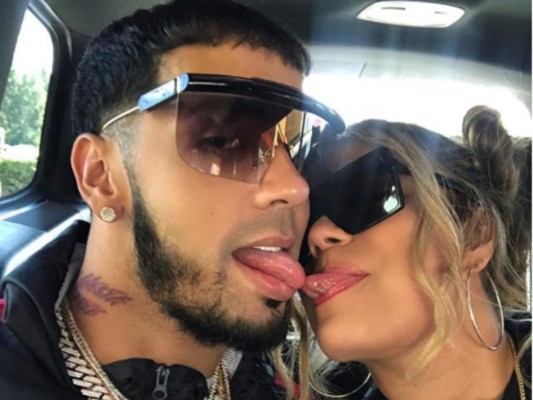 FOTOS: Anuel AA sorprende a Karol G con rosas y globos en su cumpleaños