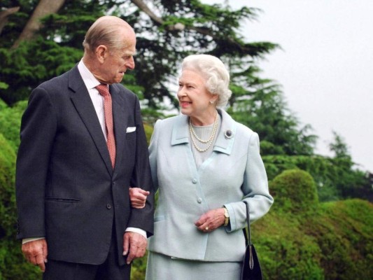 El príncipe Felipe y la reina Isabel II, quienes compartieron juntos durante 69 años. Foto: AFP