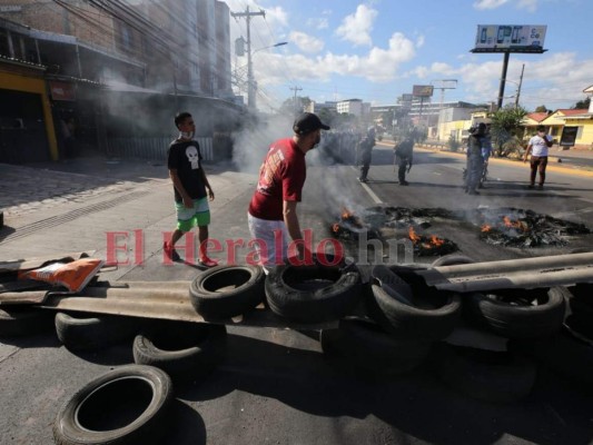 FOTOS: Capitalinos protestan para exigir el saco solidario ante crisis por Covid-19
