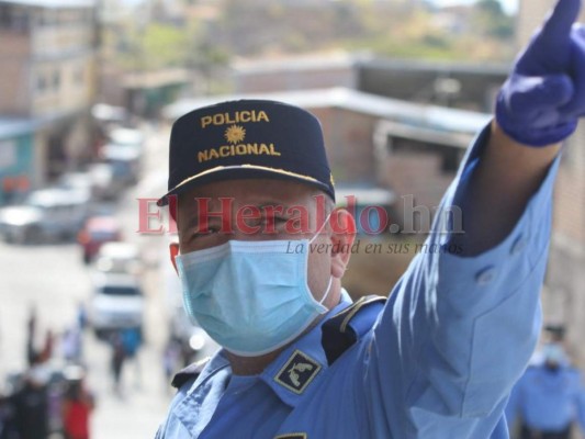 FOTOS: Así se efectúa el cerco epidemiológico en colonia Abraham Lincoln de la capital