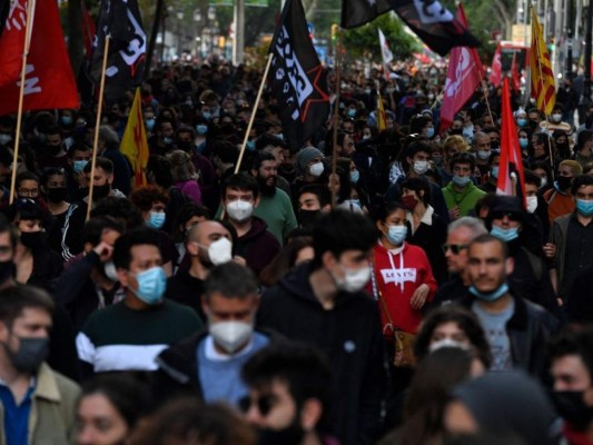 Con protestas y detenidos, así celebró el mundo el Día del Trabajador (FOTOS)