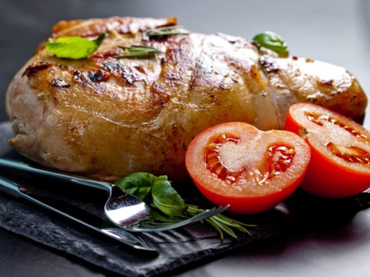 Prepare un sabroso lomo de cerdo relleno para mamá