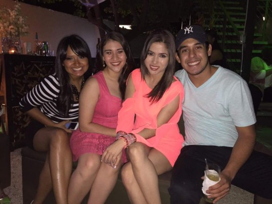 Celebran aniversario natal de Alejandro Hernández