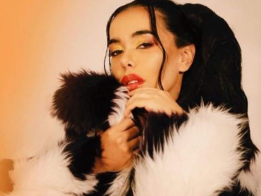 La versión feminista de la canción Hawái de Maluma que se viralizó