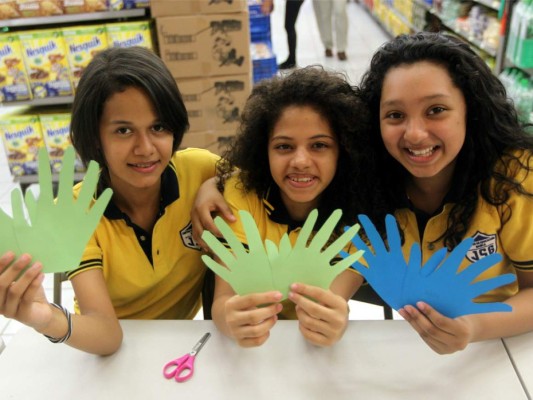 Paiz refuerza la formación de los alumnos con reciclaje