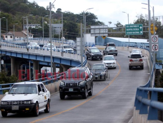 Construirán un tercer carril en paso a desnivel de El Prado