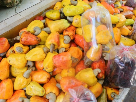 Deliciosas frutas inundan las calles capitalinas
