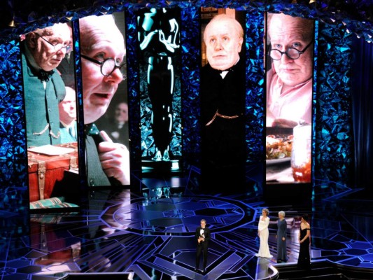 Donald Trump bromea sobre rating bajo de los premios Oscar