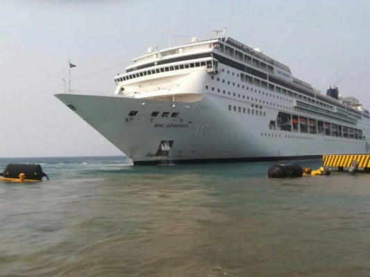 Aseguradora de crucero que se estrelló en muelle de Roatán pagará por los daños &nbsp;&nbsp;