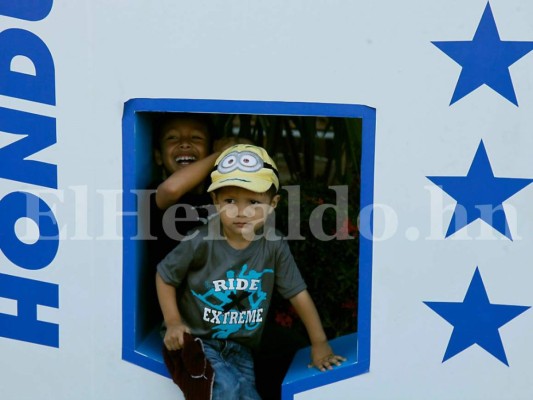 El fervor por la Selección de Honduras se siente desde temprano en el Olímpico