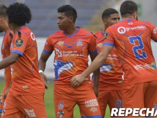 Lobos vence 3-2 al Honduras Progreso en la ida del repechaje