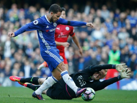 Chelsea golea 3-0 a Leicester en la liga Premier