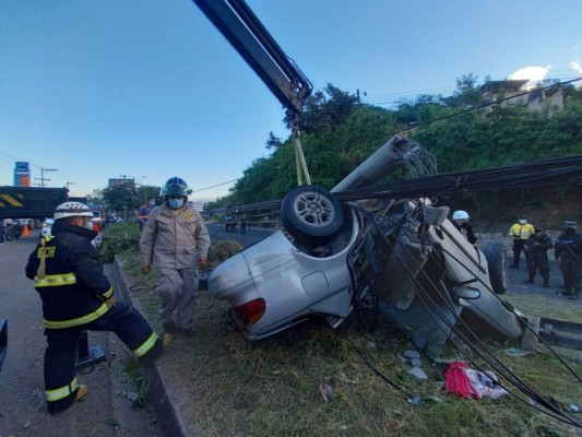 Tragedia: Así fue el accidente que dejó una mujer muerta en el anillo periférico en la capital