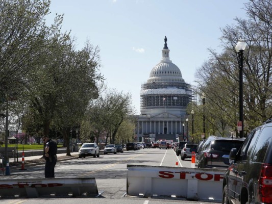 Congreso de EEUU reanuda actividades después de tiroteo