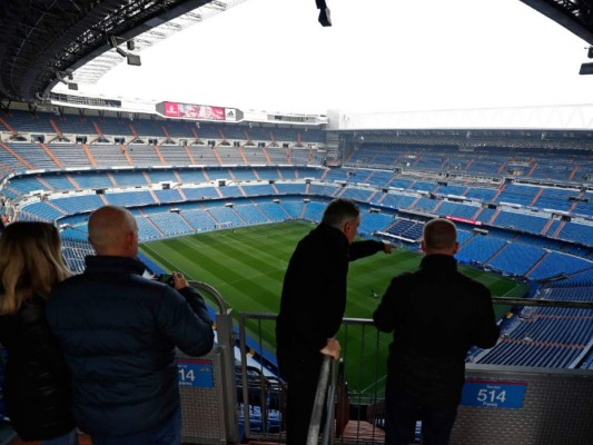 El hermoso estadio Bernabéu espera por la final, pero los clubes no quieren aceptarlo.