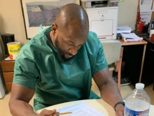 Bakary Meité, de rugbier a limpiador voluntario en hospital de París&nbsp;&nbsp;&nbsp;