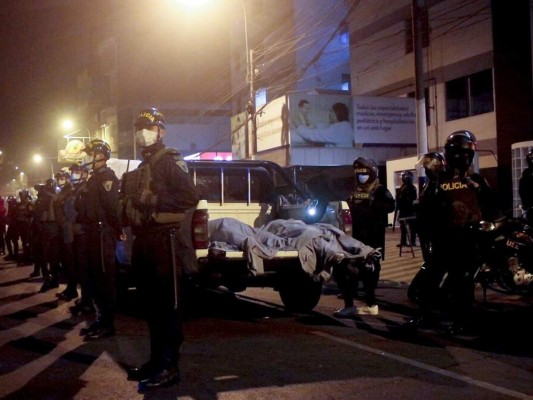 Trágica fiesta: 13 personas mueren asfixiadas en una discoteca en Perú