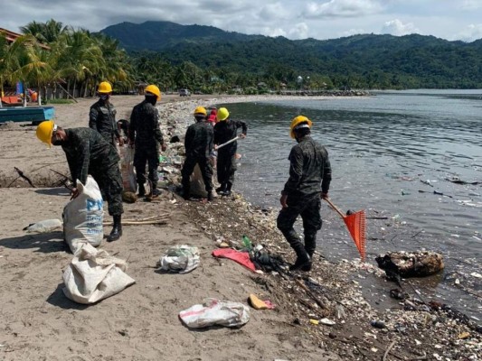 Honduras hará reclamo formal a Guatemala por desechos del río Motagua en playa de Omoa