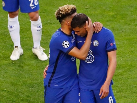 No se vio: La celebración del Chelsea y el desconsuelo del Manchester City