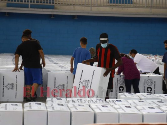 Bajo completa normalidad llegaron 3,345 maletas electorales a Cortés (Fotos)