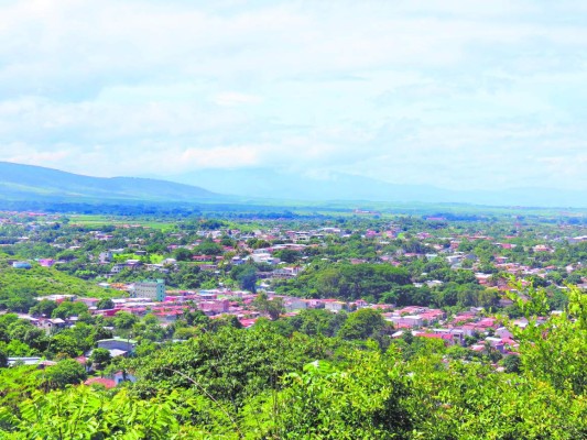 Comayagua reaviva planes de desarrollo por aeropuerto