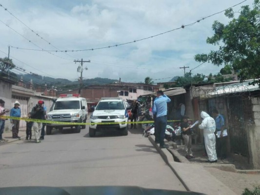 Matan a joven en colonia La Trinidad de la capital y le dejan rótulo