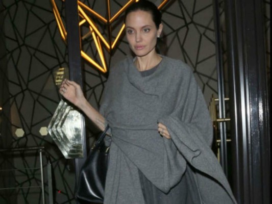 Angelina Jolie vuelve a sorprender por su extrema delgadez