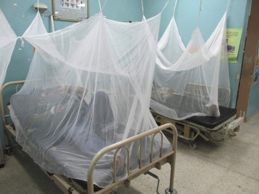 Honduras: Abarrotadas de pacientes con dengue permanecen salas de Hospital del Sur