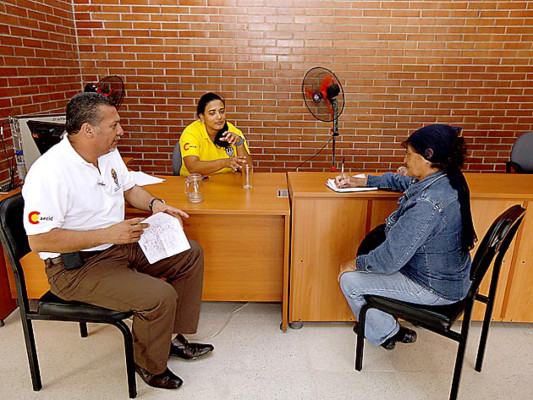 Consultorio Jurídico Gratuito de la UNAH estrena instalaciones en la capital de Honduras