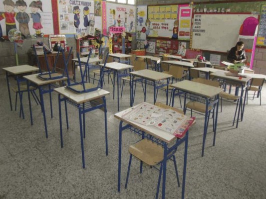 Aún no reparan 500 centros educativos dañados por Eta y Iota