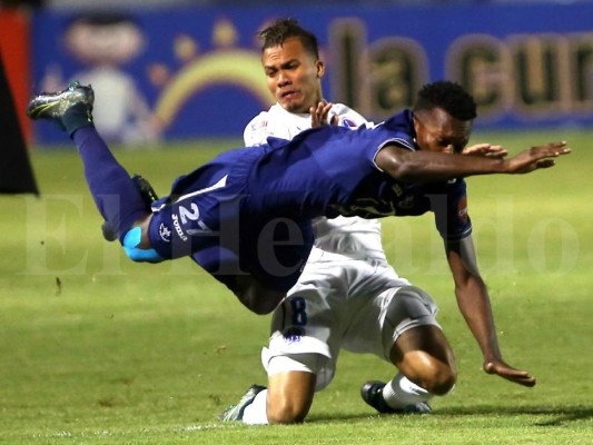 Félix Crisanto dice que no culpa a Arnold Peralta en la falta que le provocó la fractura