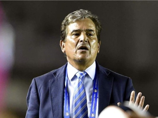 Pinto dice que jugadores amenazaron con perder partidos para despedirlo de Costa Rica