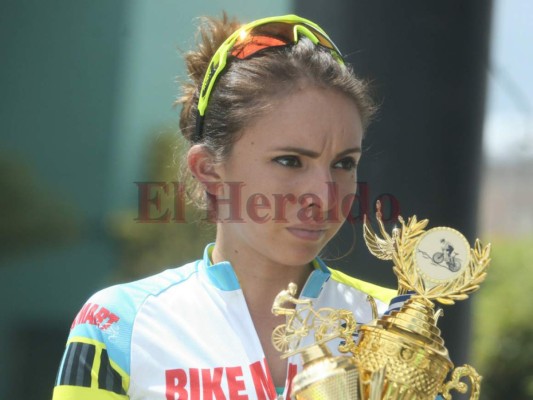 Fotos de Angie Gómez, ciclista hondureña