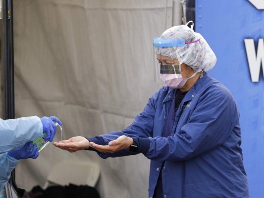 ¿Qué se sabe hasta ahora del coronavirus que ya dejó 10,000 muertos? 